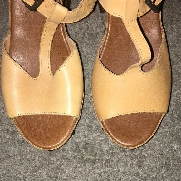 Musse & Cloud Tan Leather Wooden Heel Platforms - Picture 5 of 8